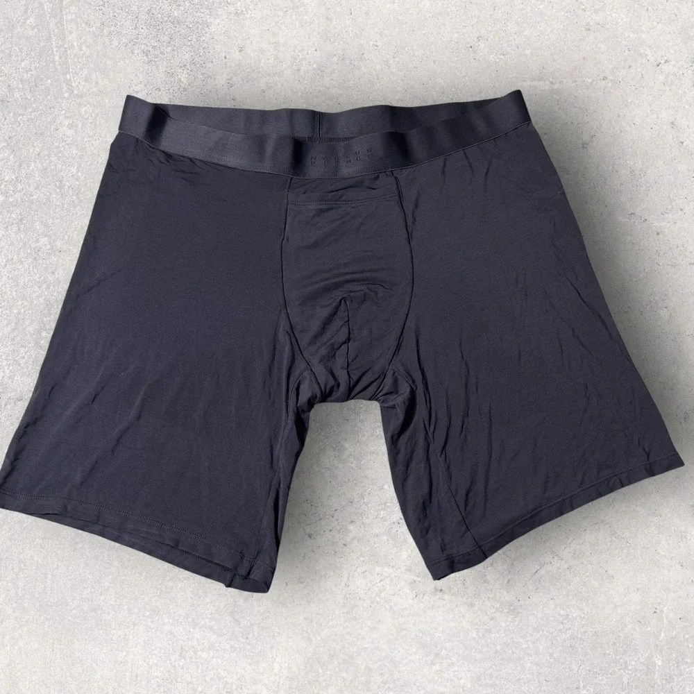 Marcus Pierce color gray